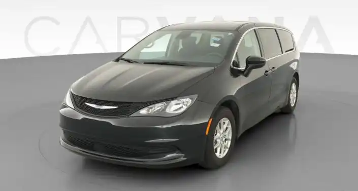 2023 Chrysler Voyager LX's photo