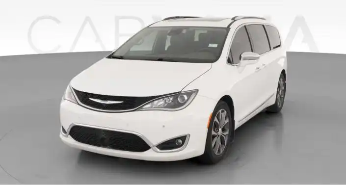 2018 Chrysler Pacifica Limited's photo