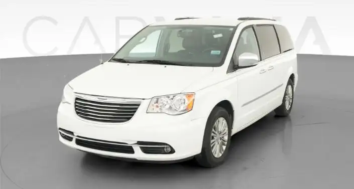 2015 Chrysler Town & Country Touring L's photo
