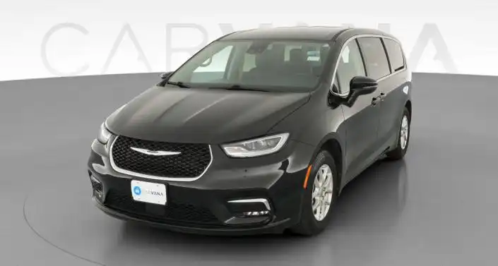 2023 Chrysler Pacifica Touring L's photo