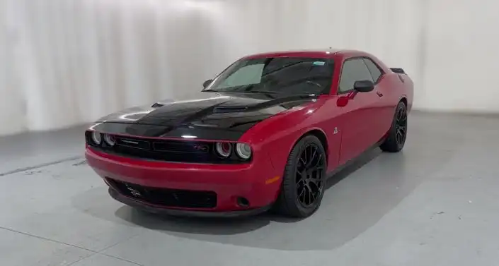 2016 Dodge Challenger Scat Pack's photo