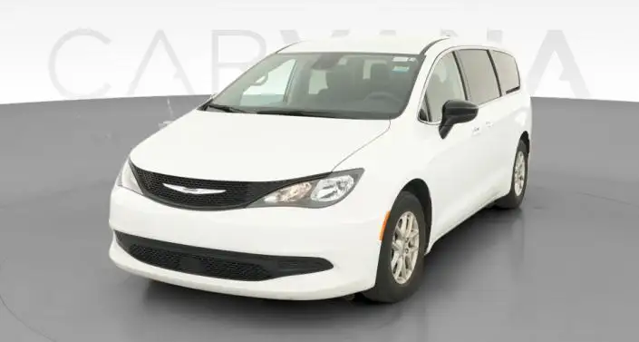 2024 Chrysler Voyager LX's photo