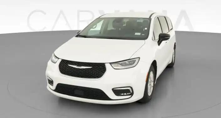 2024 Chrysler Pacifica Touring L's photo