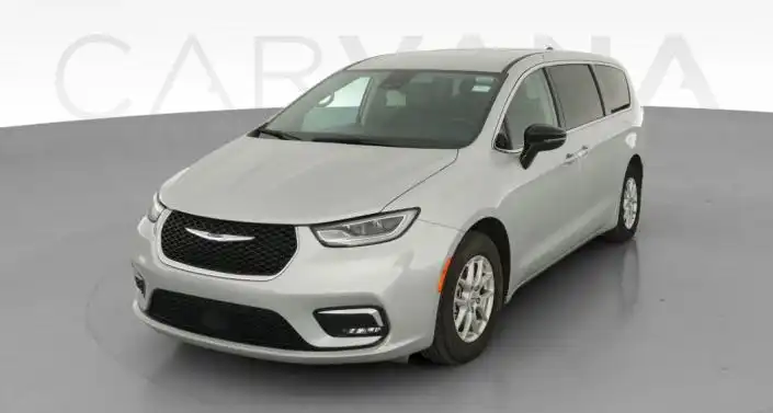 2024 Chrysler Pacifica Touring L's photo