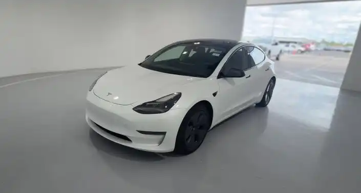 2023 Tesla Model 3 Base's photo