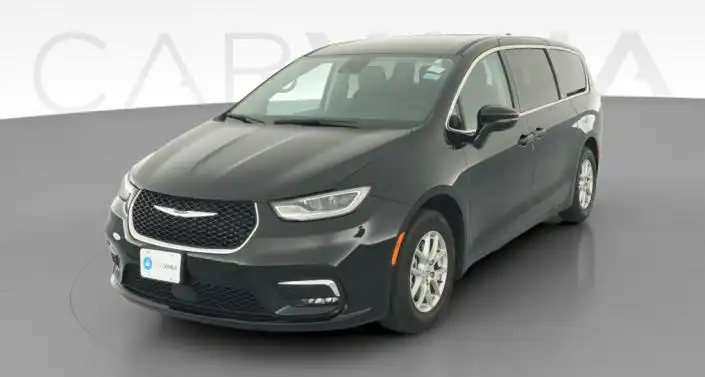 2024 Chrysler Pacifica Touring L's photo