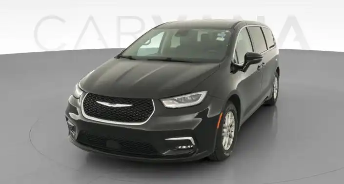 2024 Chrysler Pacifica Touring L's photo