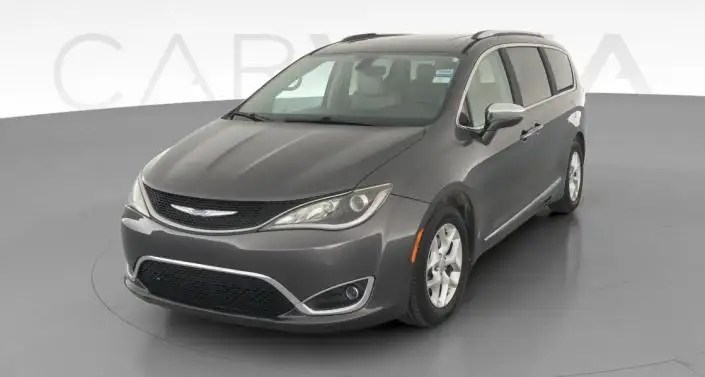 2020 Chrysler Pacifica Limited's photo