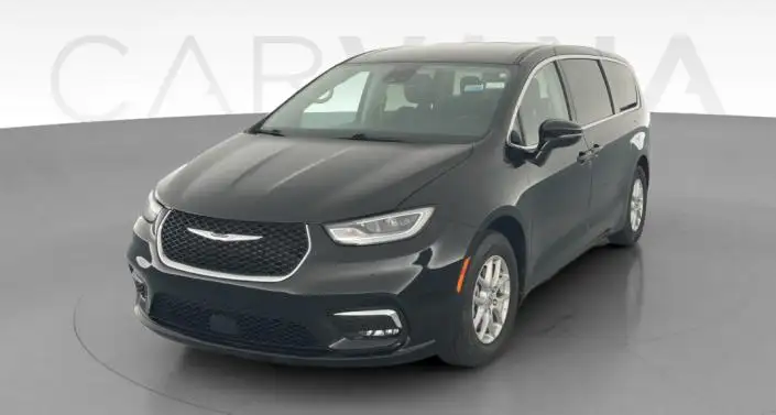 2024 Chrysler Pacifica Touring L's photo