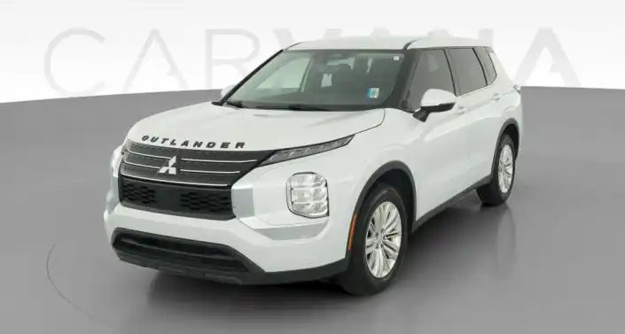 2022 Mitsubishi Outlander ES FWD's photo