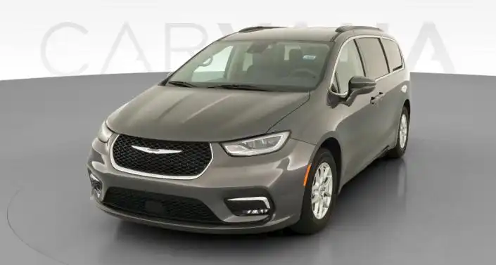 2022 Chrysler Pacifica Touring L's photo