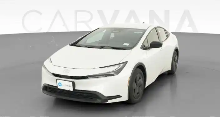 2026 Toyota Prius LE FWD's photo