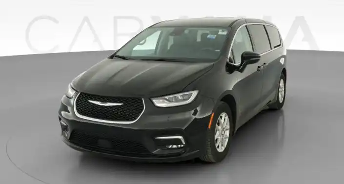 2024 Chrysler Pacifica Touring L's photo