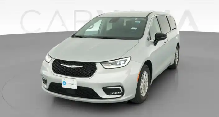 2024 Chrysler Pacifica Touring L's photo