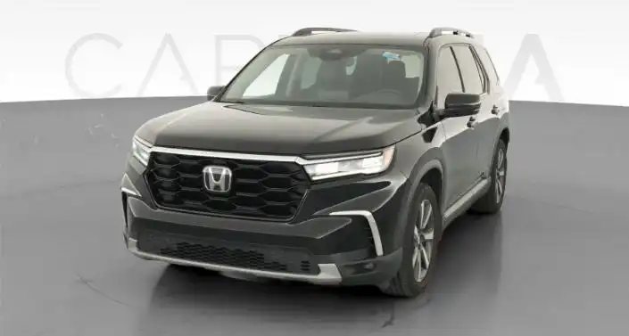 2023 Honda Pilot Touring AWD's photo
