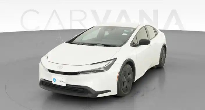 2025 Toyota Prius LE FWD's photo