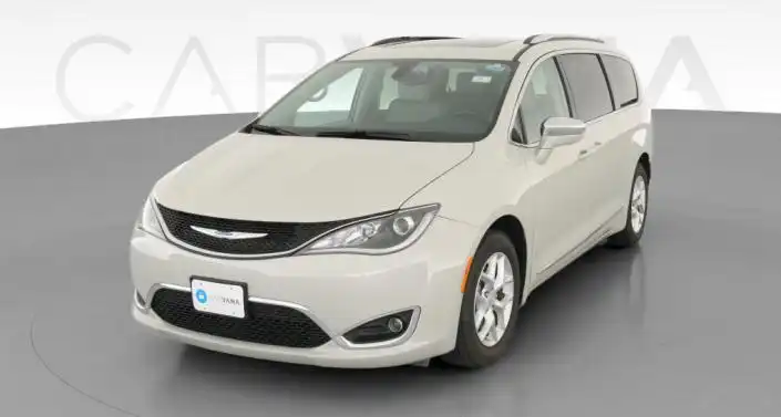 2020 Chrysler Pacifica Limited's photo