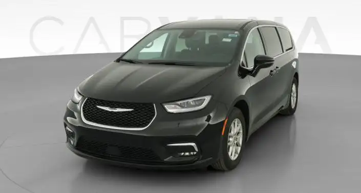 2024 Chrysler Pacifica Touring L's photo