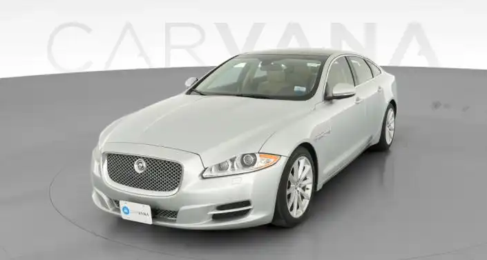 2013 Jaguar XJ Base's photo