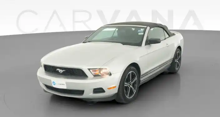 2011 Ford Mustang V6 Premium's photo