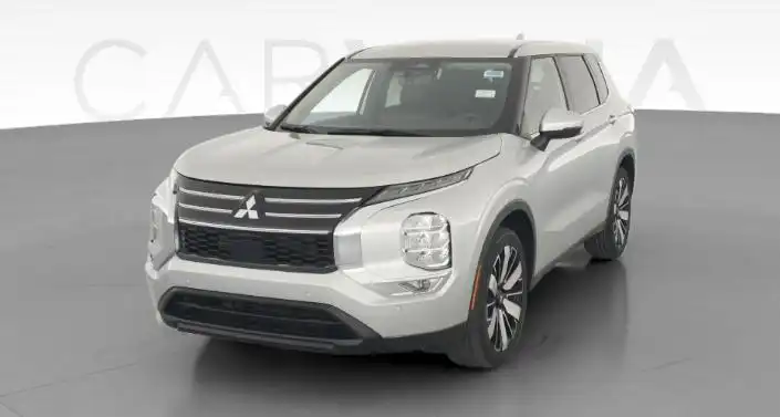 2025 Mitsubishi Outlander SE FWD's photo
