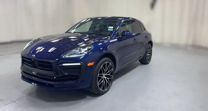 2025 Porsche Macan T's photo