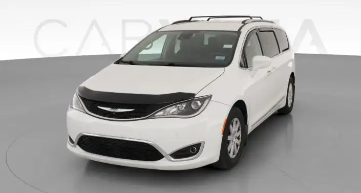 2018 Chrysler Pacifica Touring L's photo