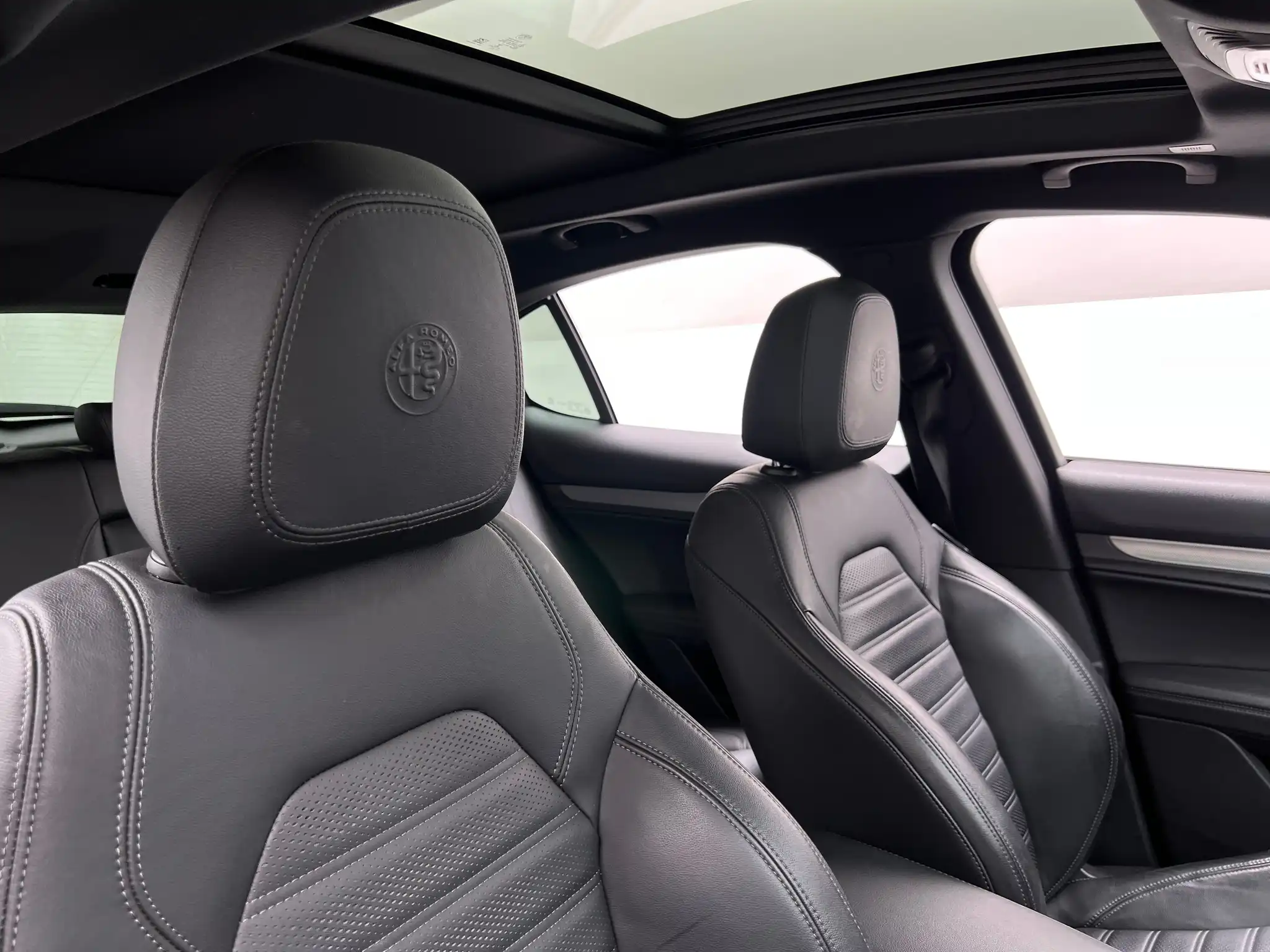 2022 Alfa Romeo Stelvio Ti Veloce AWD's photo