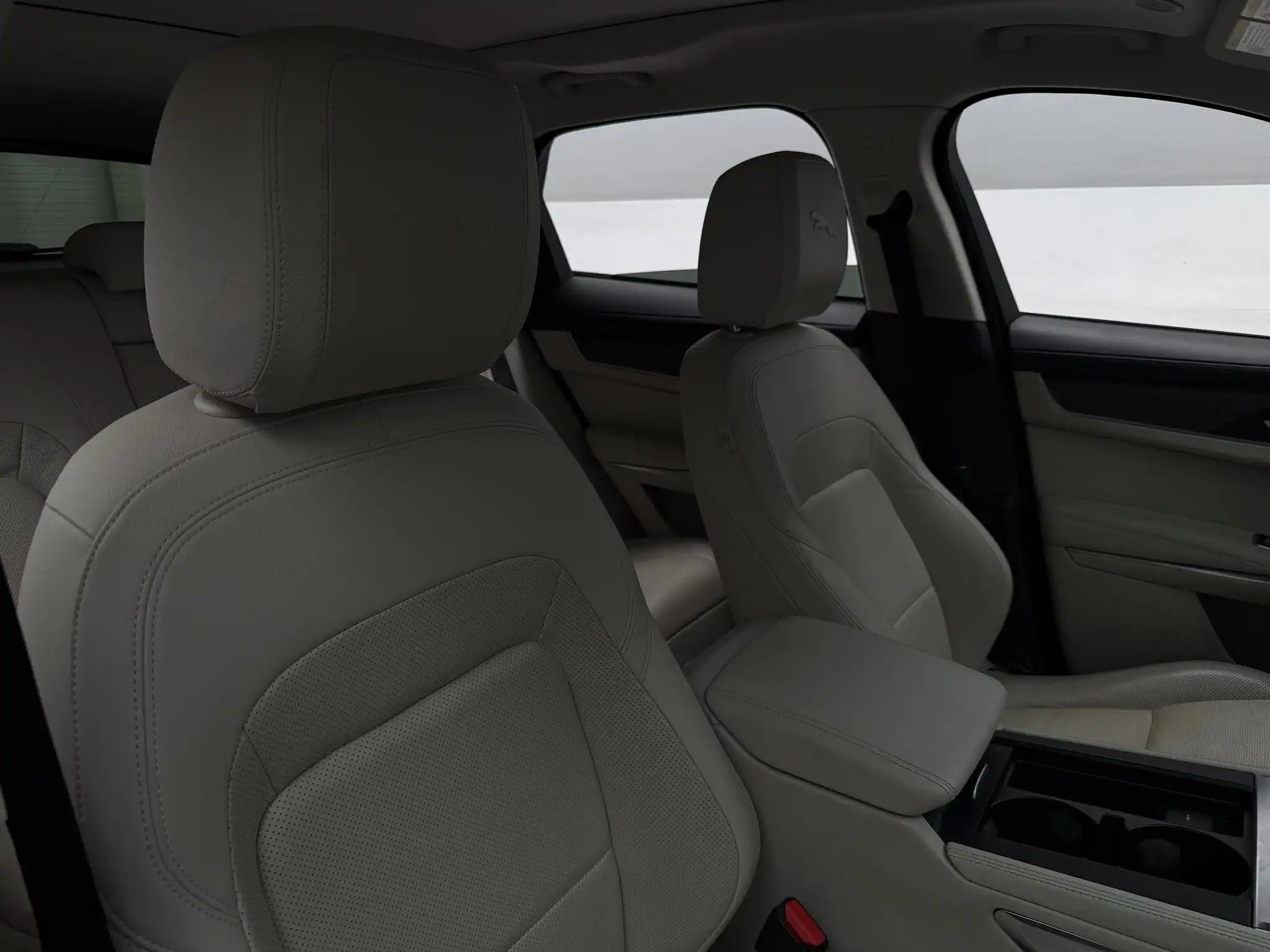 2022 Jaguar F-PACE P250 S's photo
