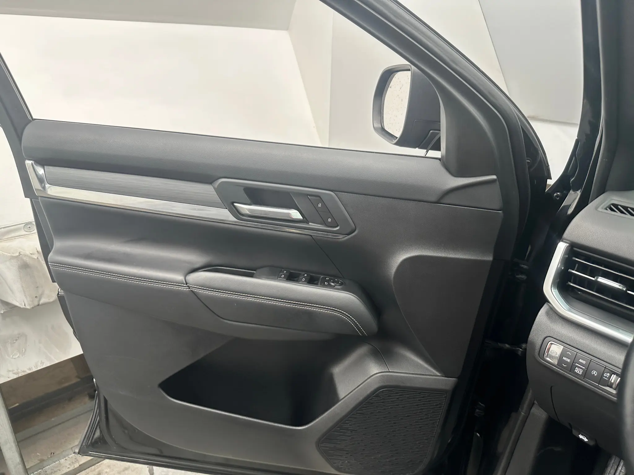 2025 GMC Terrain Elevation AWD photo 5