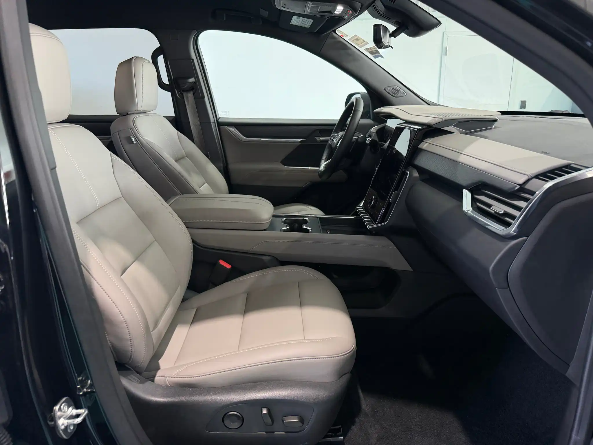 2026 GMC Acadia Elevation AWD's photo