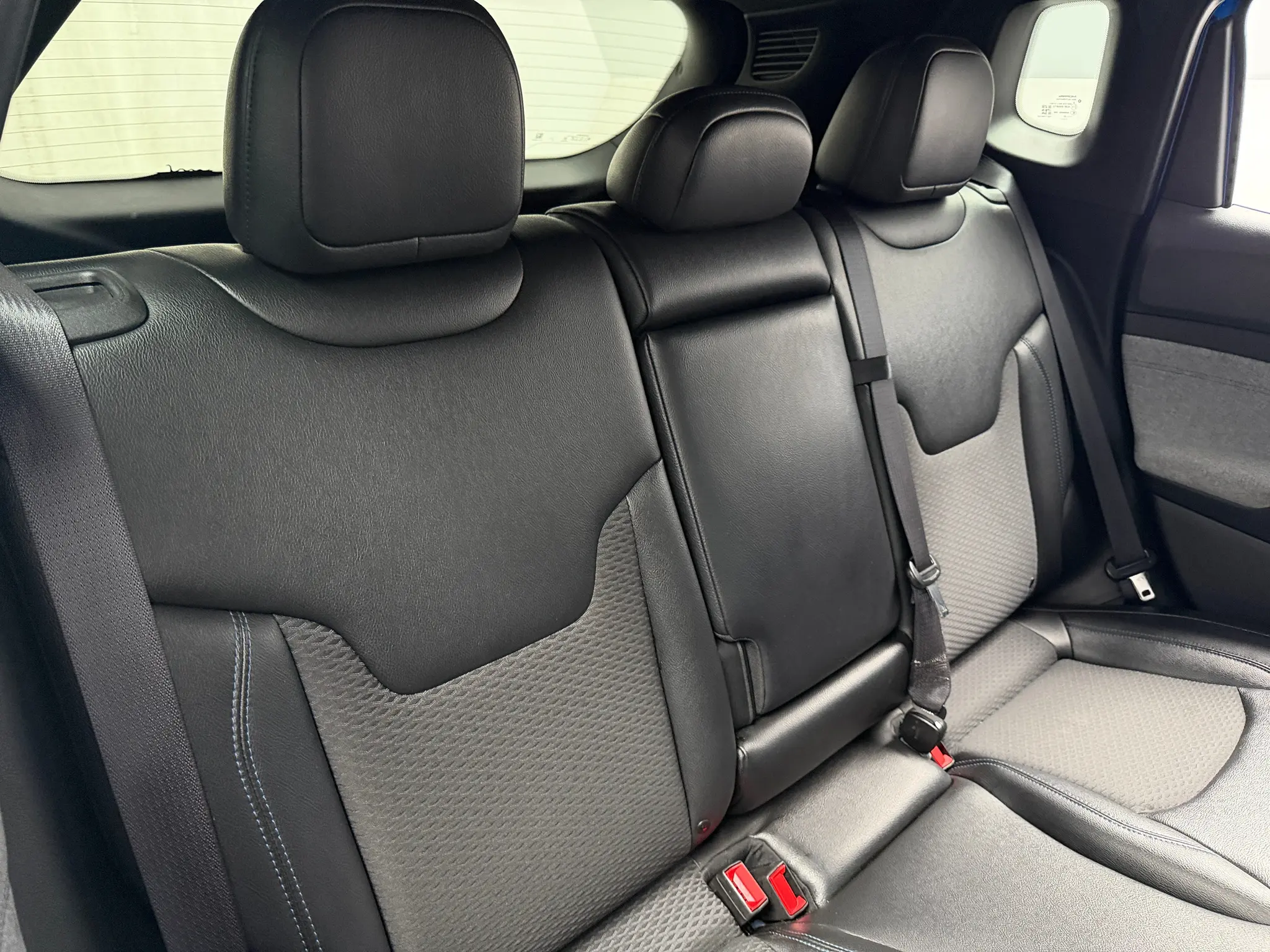 2024 Jeep Compass Latitude 4WD photo 3