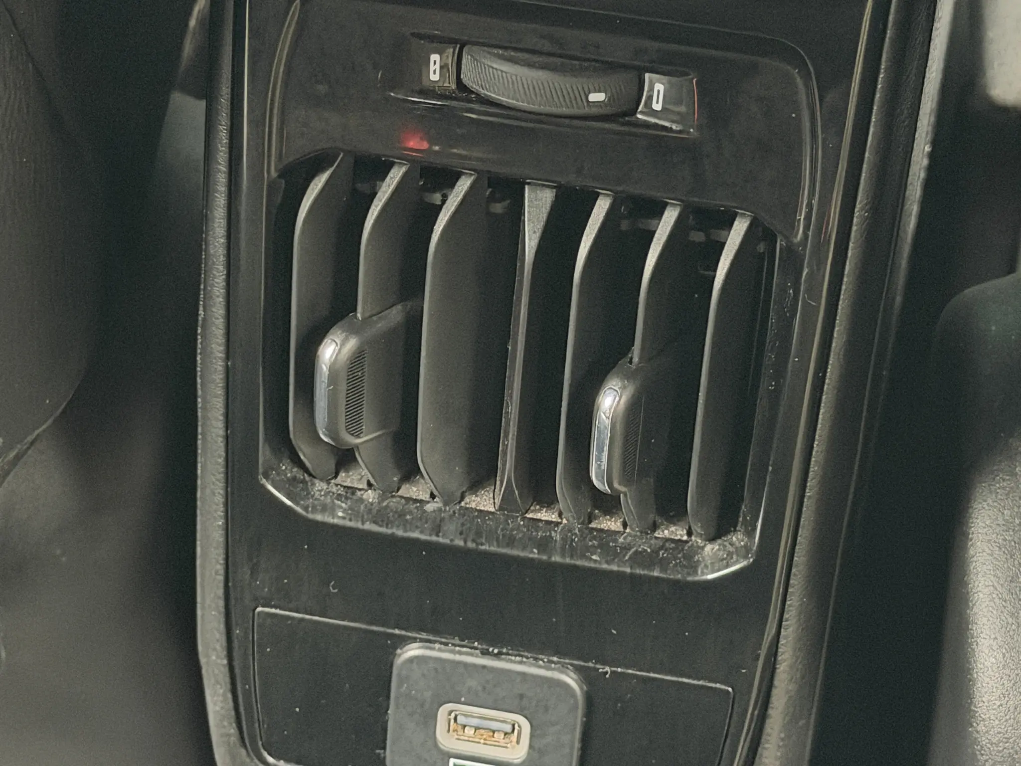 2024 Jeep Compass Latitude 4WD photo 4