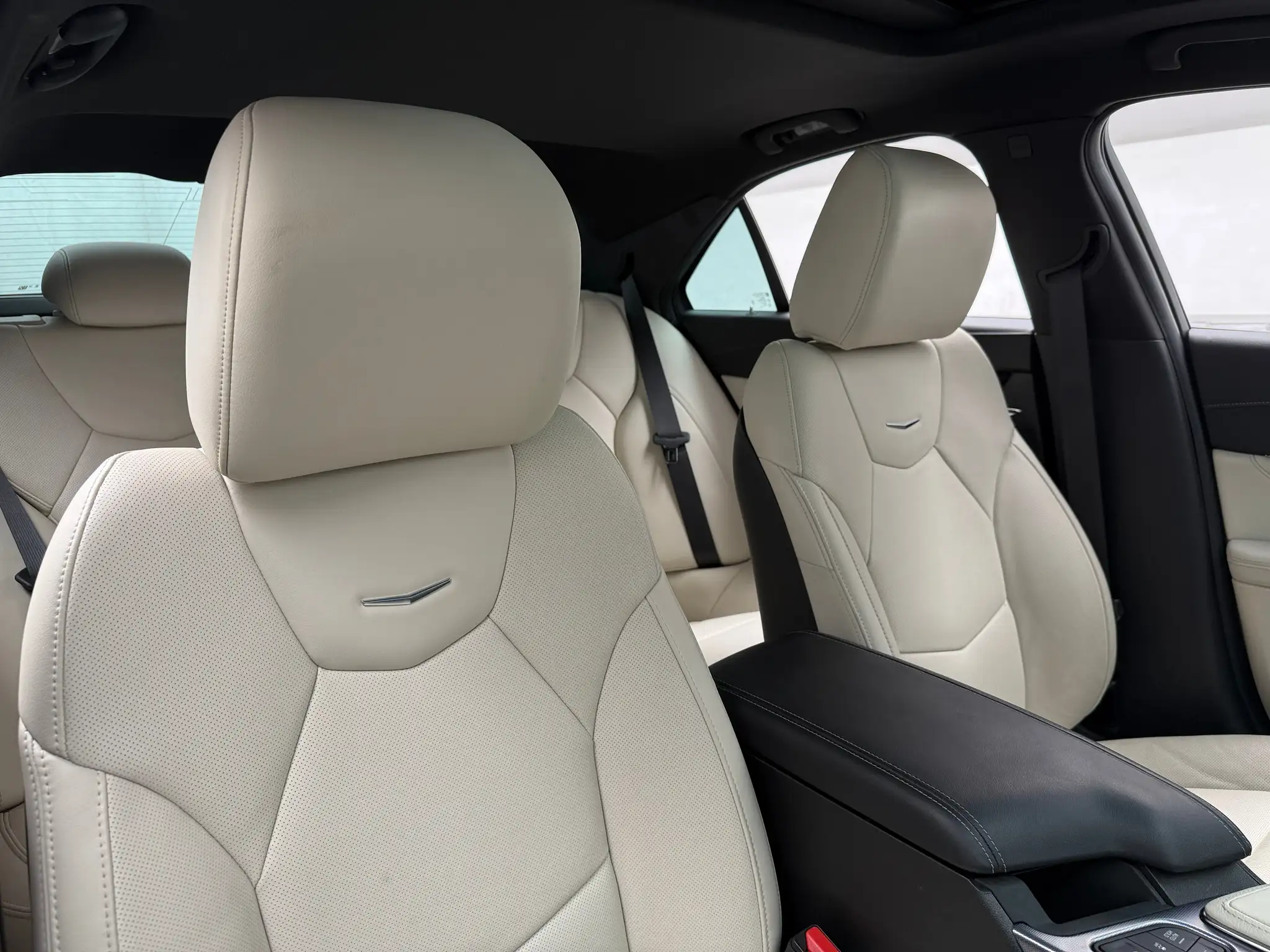 2025 Cadillac CT4 Premium Luxury's photo
