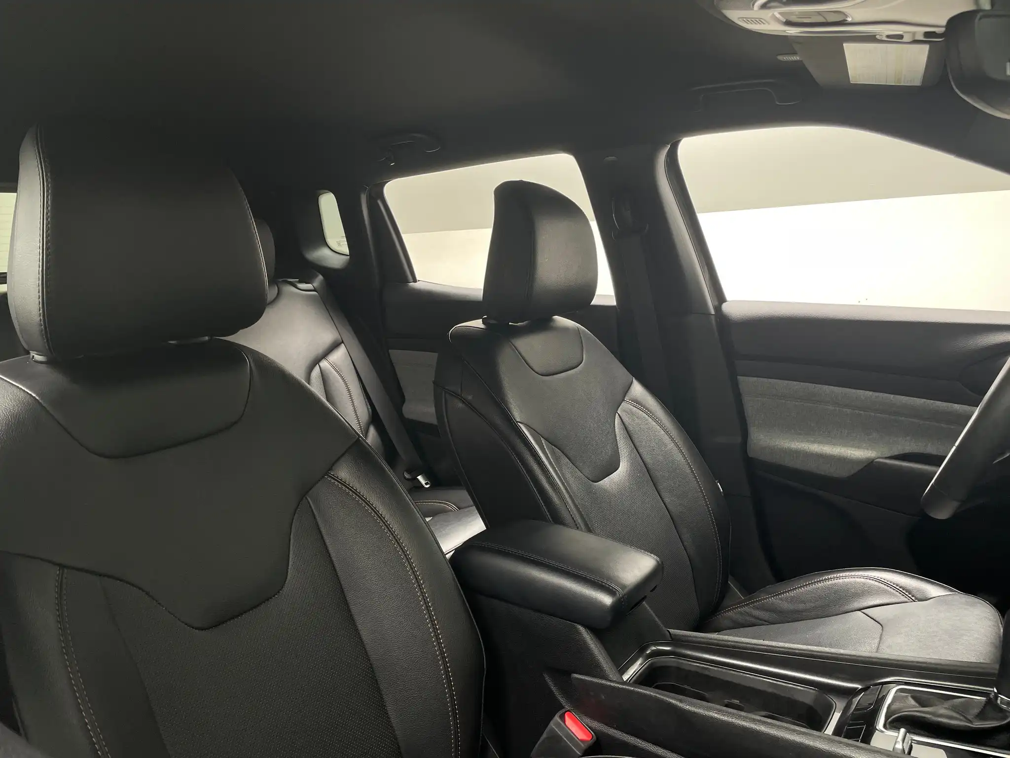 2023 Jeep Compass Latitude Lux 4WD's photo