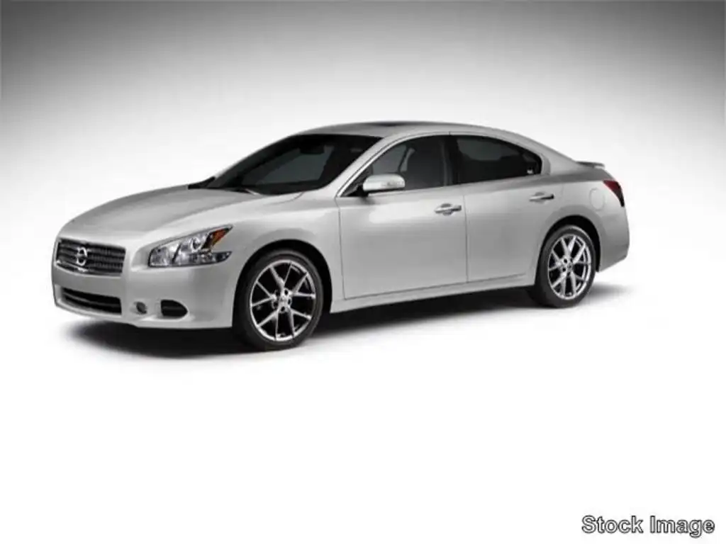 2010 Nissan Maxima 3.5 SV's photo