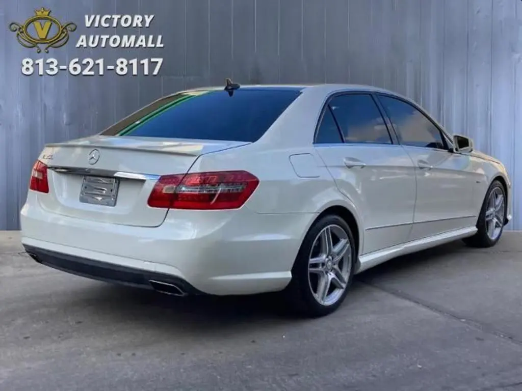 2012 Mercedes-Benz E-Class E350 Luxury photo 3
