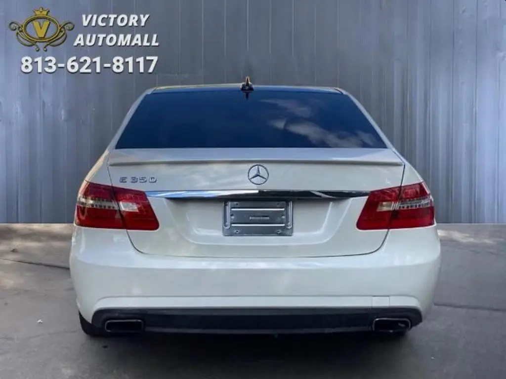 2012 Mercedes-Benz E-Class E350 Luxury photo 4