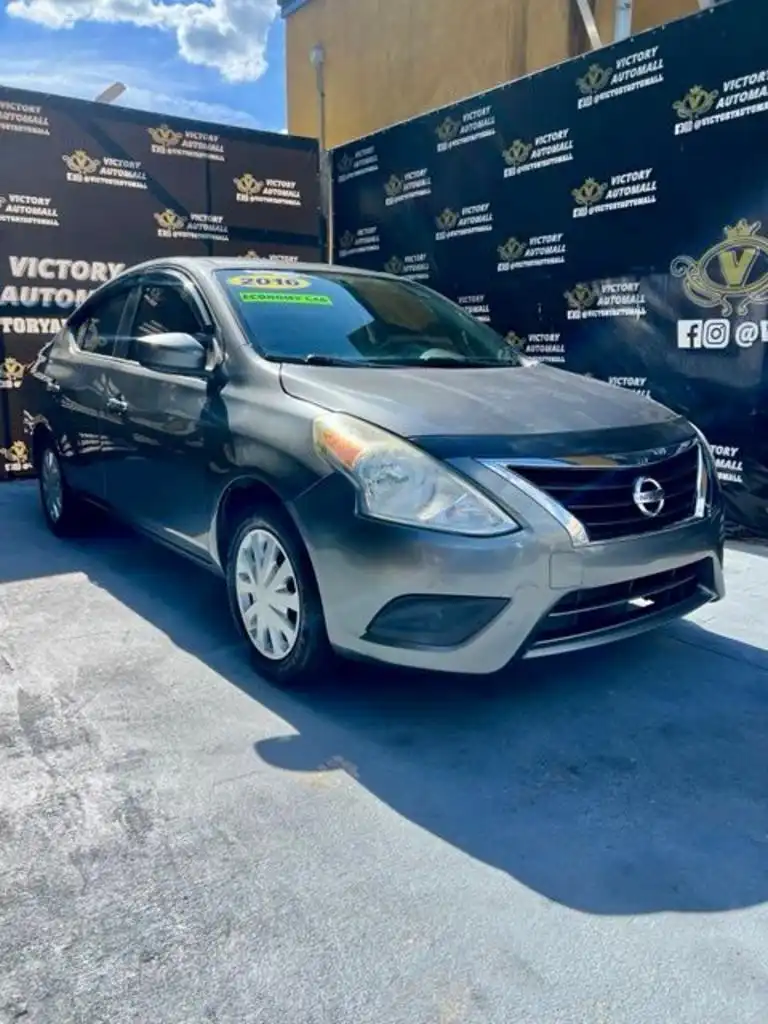 2016 Nissan Versa 1.6 SV CVT's photo