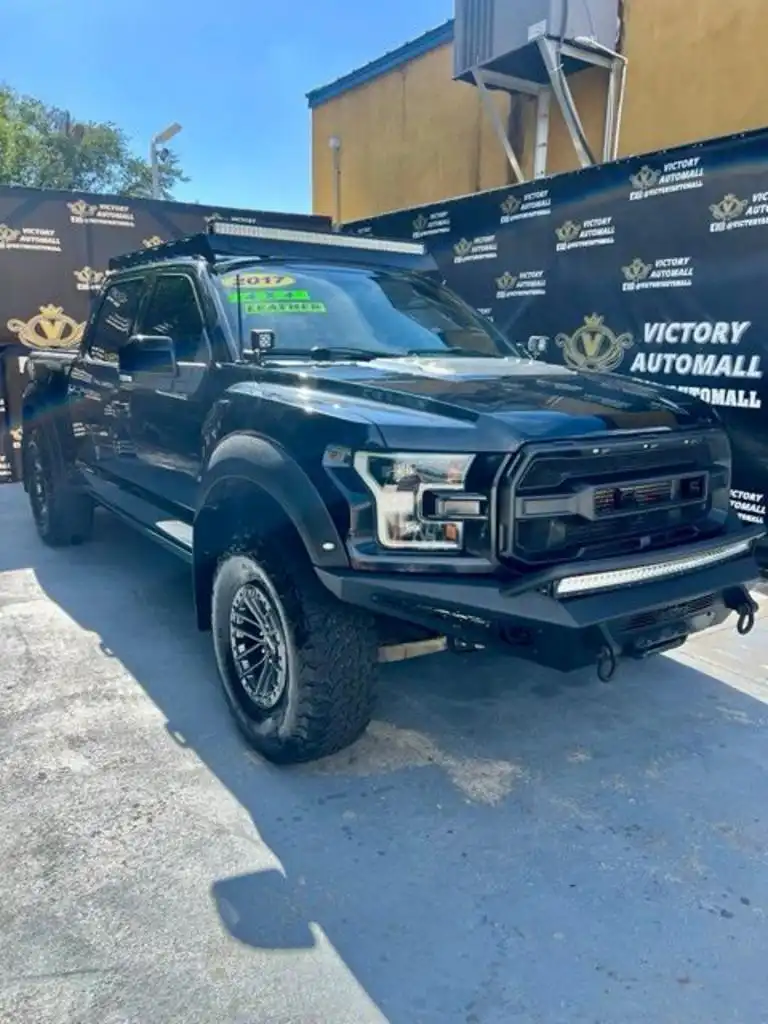 2017 Ford F-150 Raptor 4x4 SuperCrew 5-1/2 Box's photo