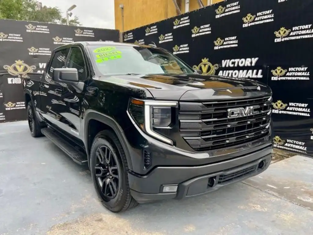 2022 GMC Sierra Elevation 4WD Crew Cab Standard Box's photo