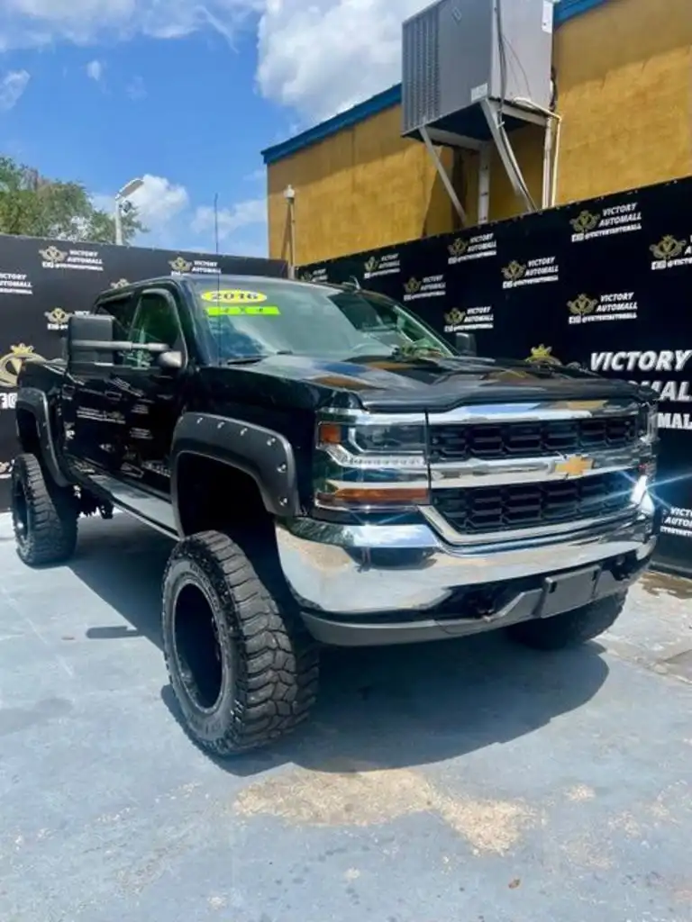 2016 Chevrolet Silverado 1500 LT 4X4 Crew Cab Standard Box's photo