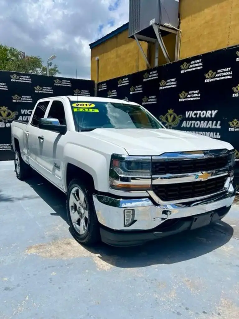 2017 Chevrolet Silverado 1500 LT Crew Cab Short Box's photo