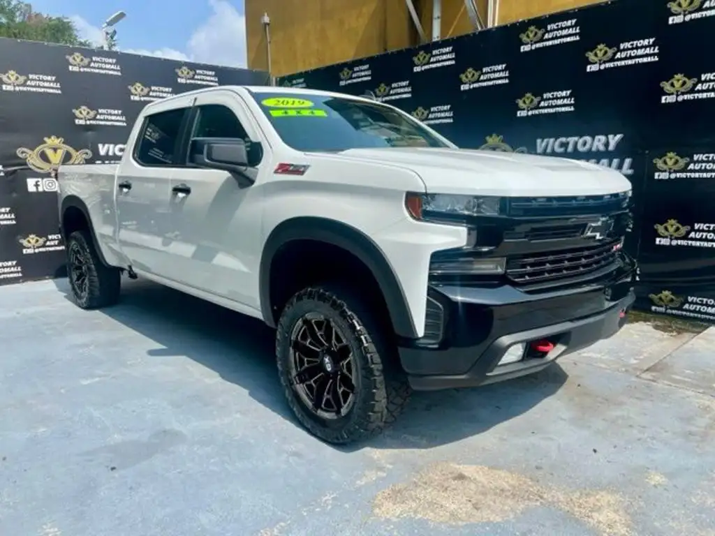 2019 Chevrolet Silverado 1500 LT Trail Boss 4WD Crew Cab Standard Box's photo