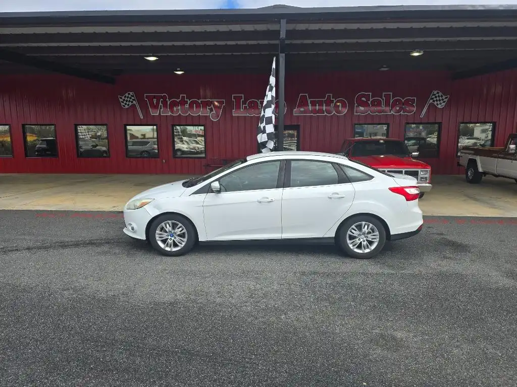 2012 Ford Focus Sedan SEL's photo