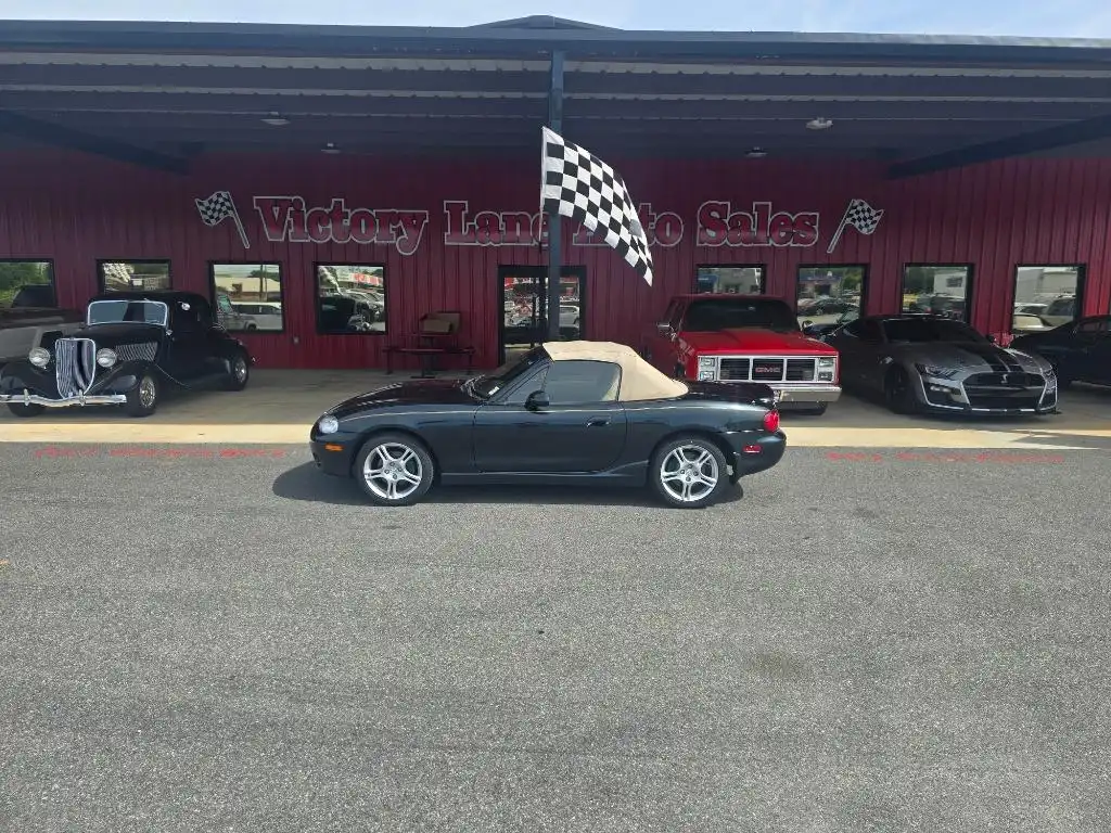 2005 Mazda MX-5 Miata Cloth's photo
