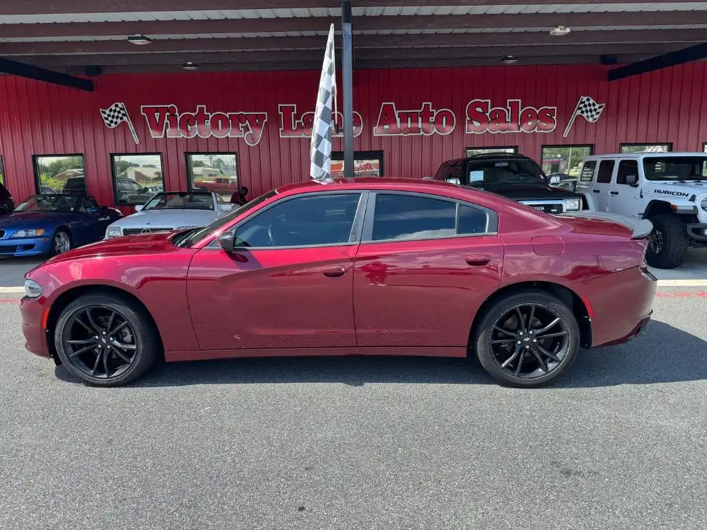 2017 Dodge Charger SE's photo