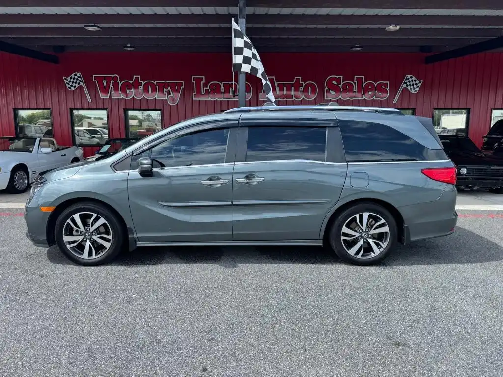 2021 Honda Odyssey Touring's photo