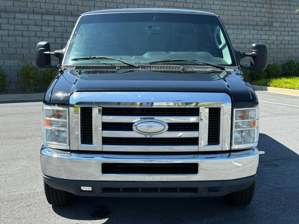 2014 Ford E-Series E-150 Van photo 3