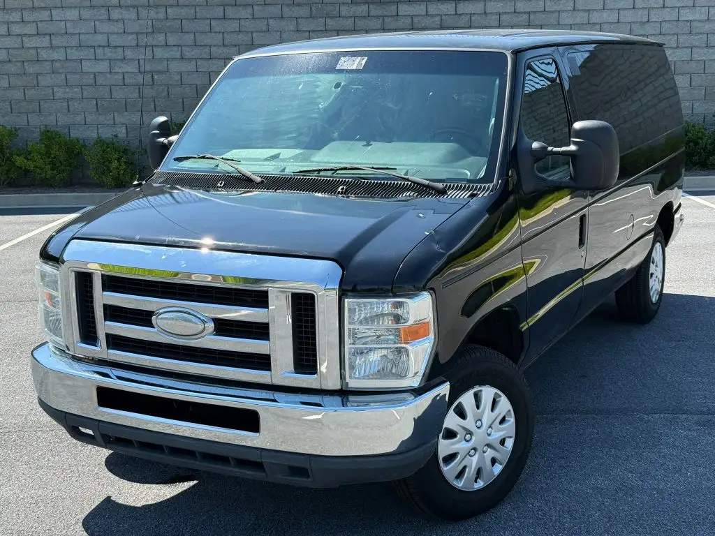 2014 Ford E-Series E-150 Van photo 1